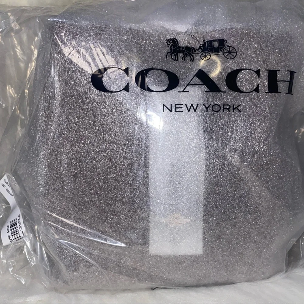 Coach 🤎 Rowan Bucket Bag in Suede New